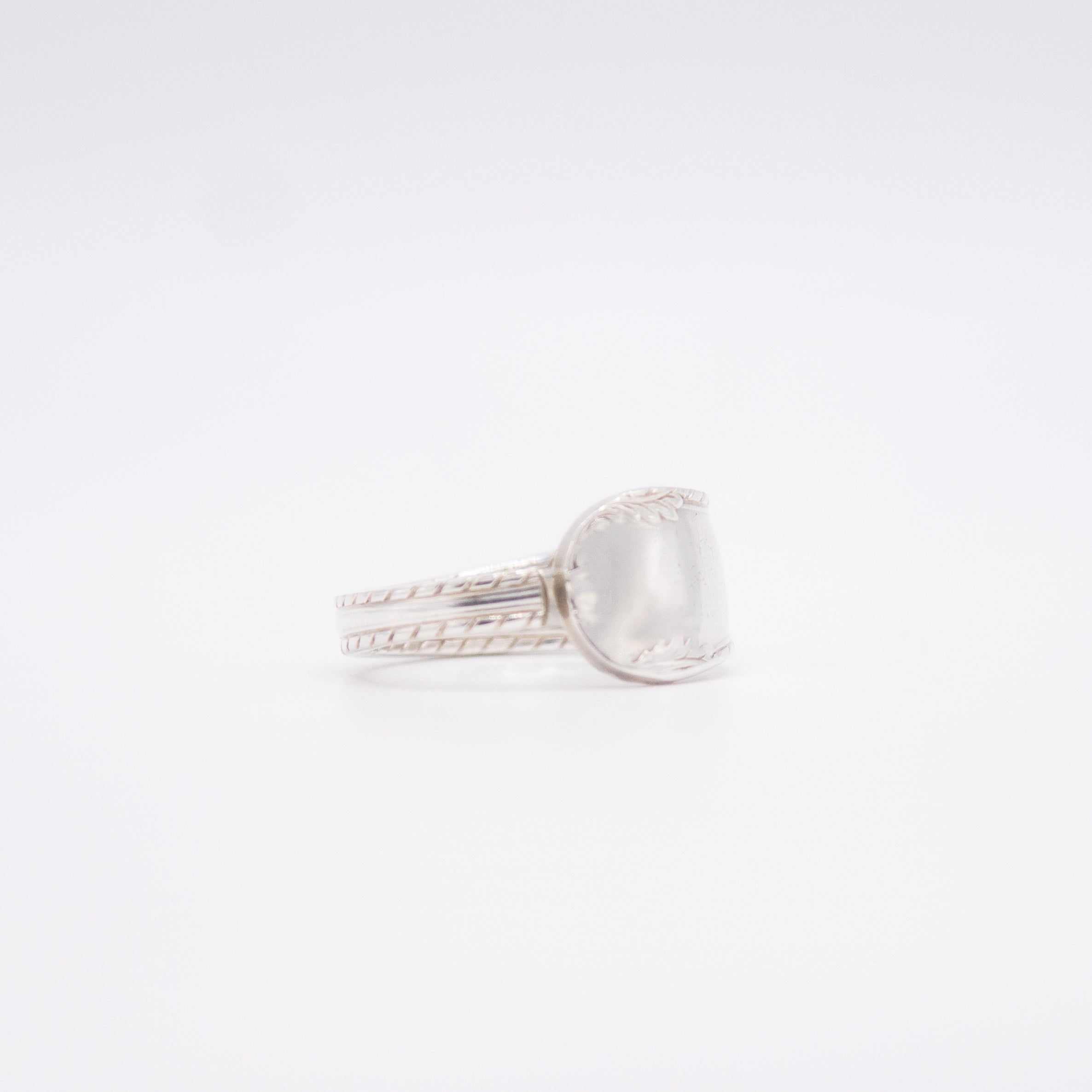 Lilla Spoon Ring
