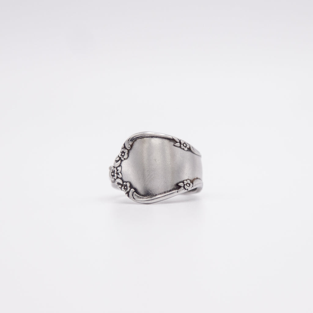Della Spoon Ring