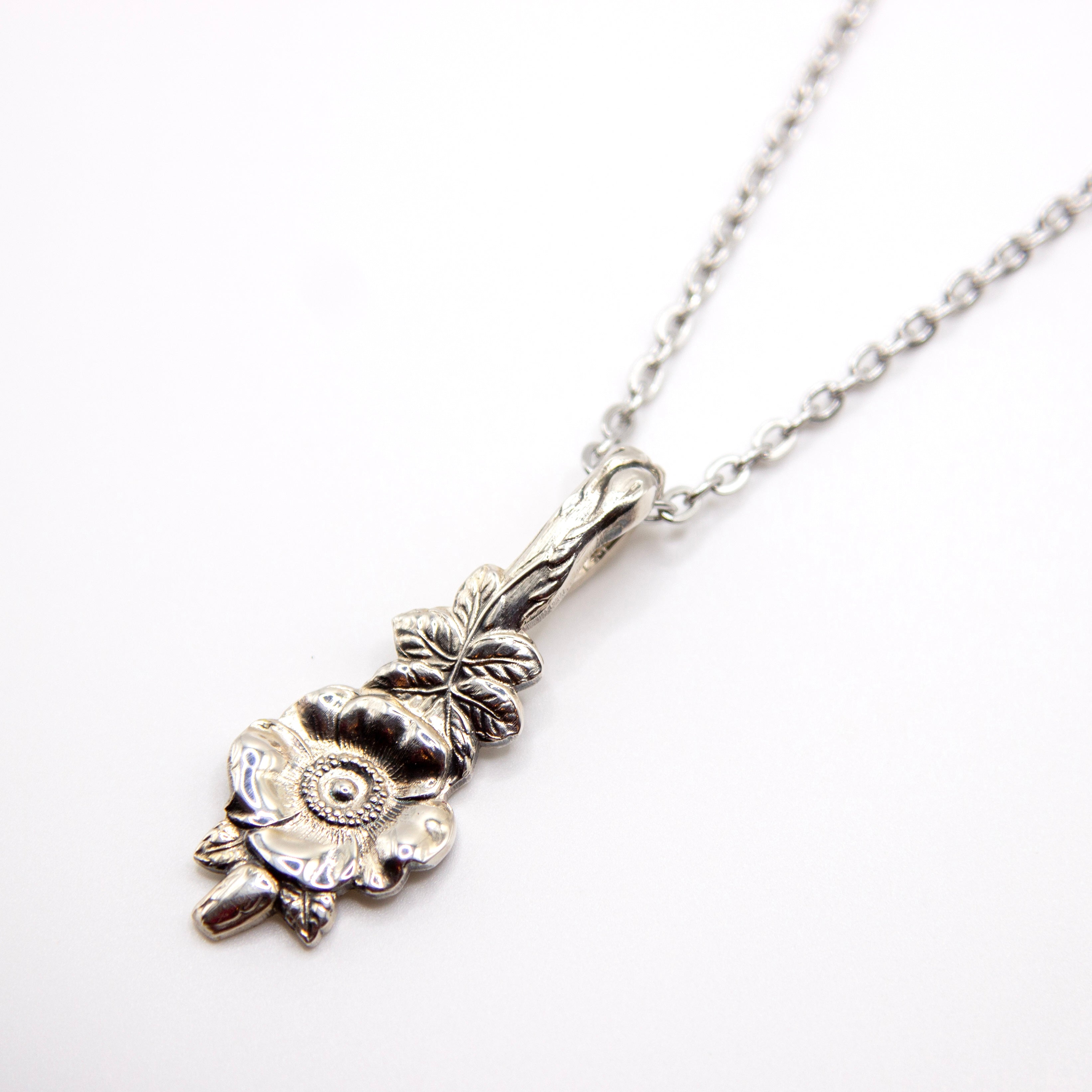 Azura Spoon Necklace