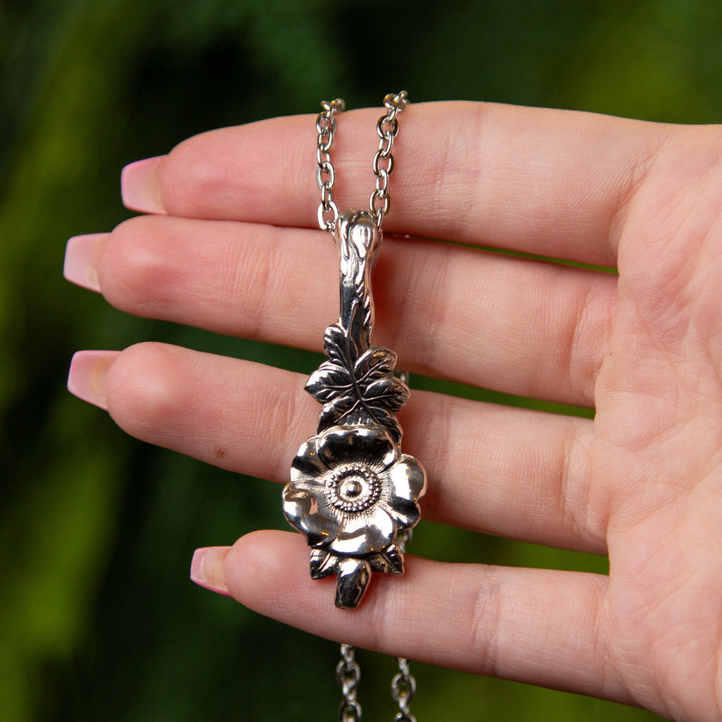 Azura Spoon Necklace