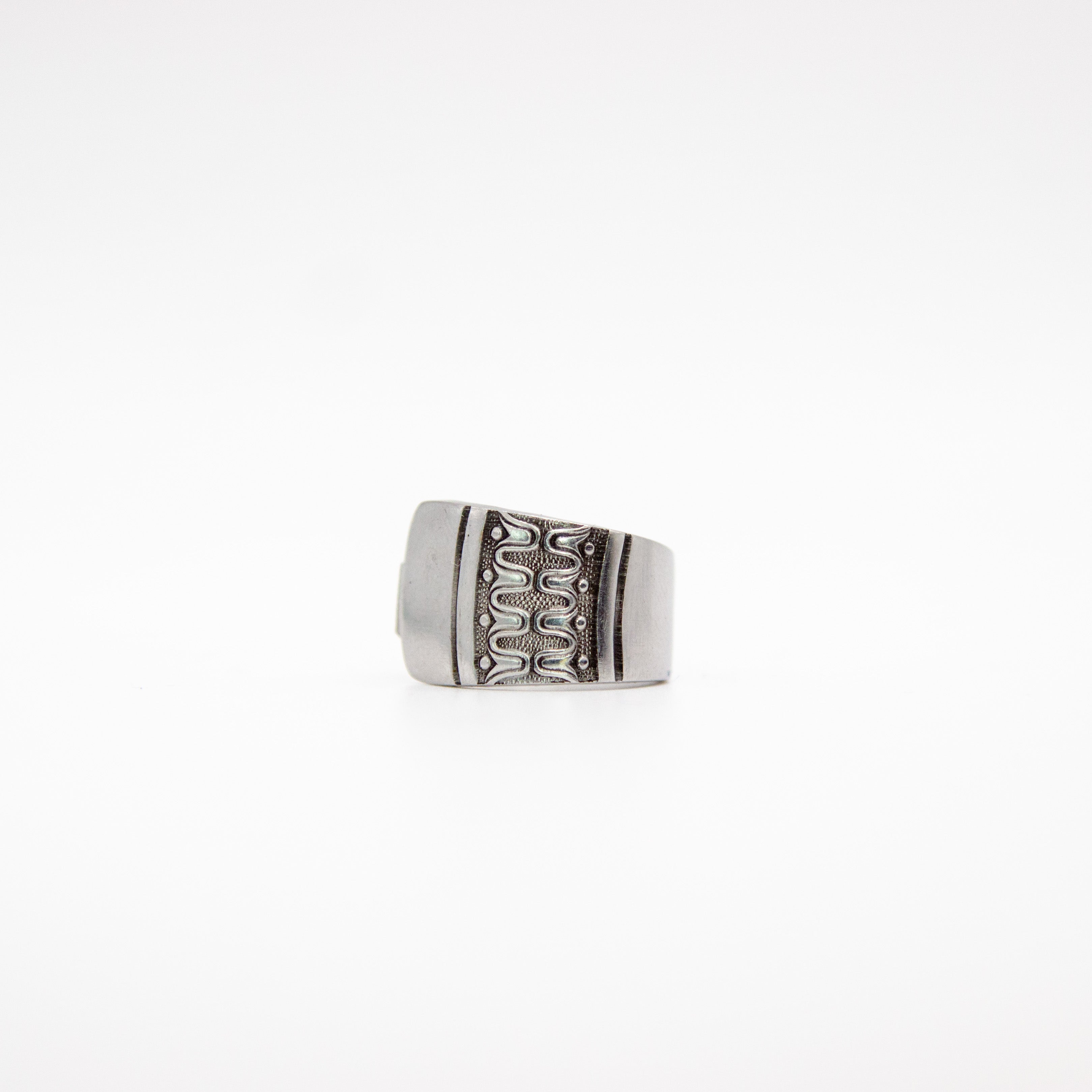 Richfield Spoon Ring